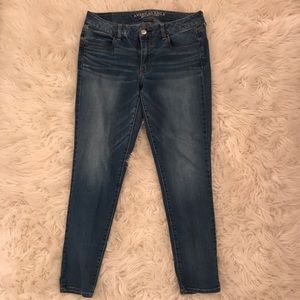 Size 12 American Eagle skinny jean. Like new.